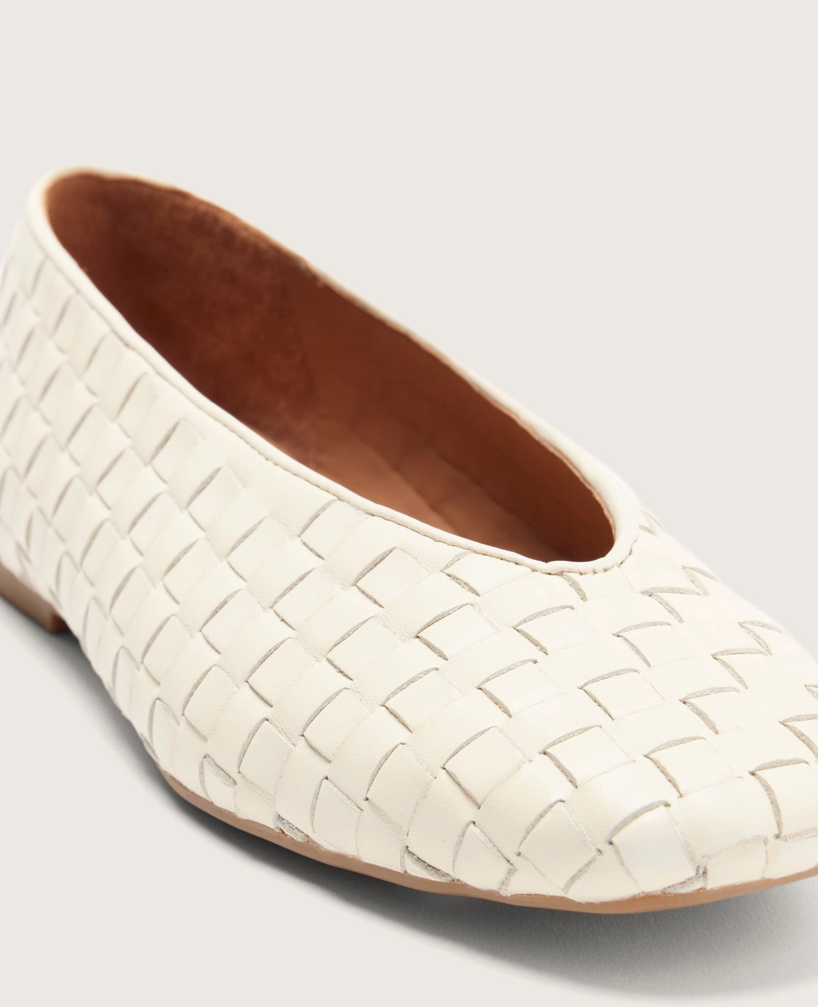 All-Day Wear GENTLE SOULS - Willow Woven Leather Flat