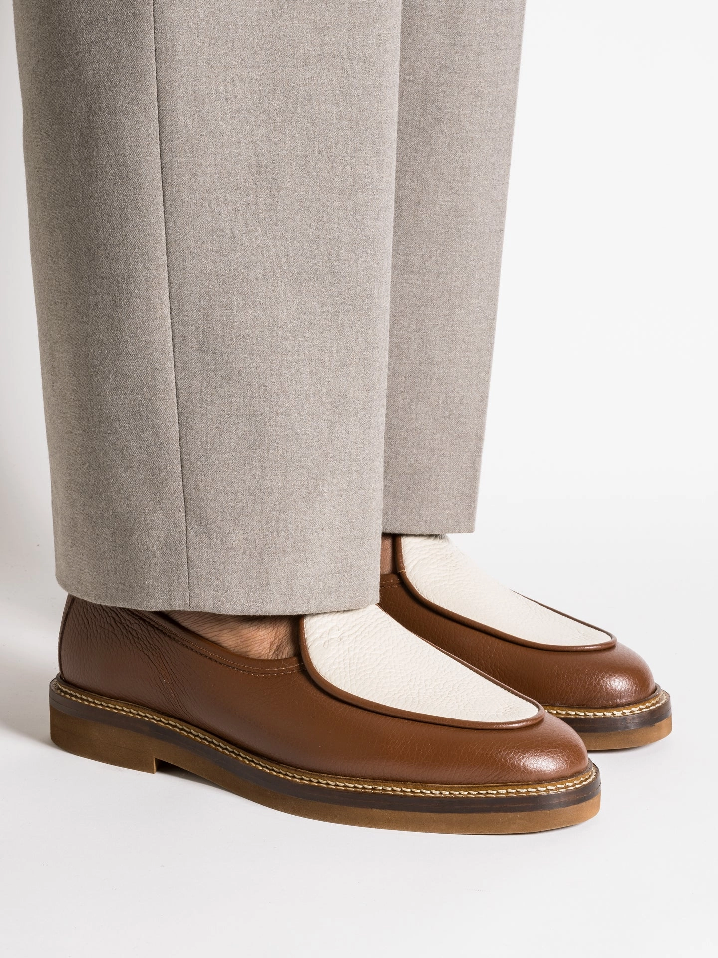 All-Season Comfort LEX GRAINED BROWN AND CREAM