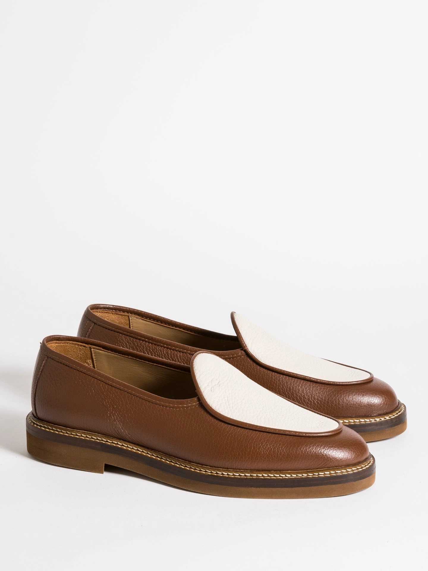 LEX GRAINED BROWN AND CREAM Timeless Comfort Cushioned heel