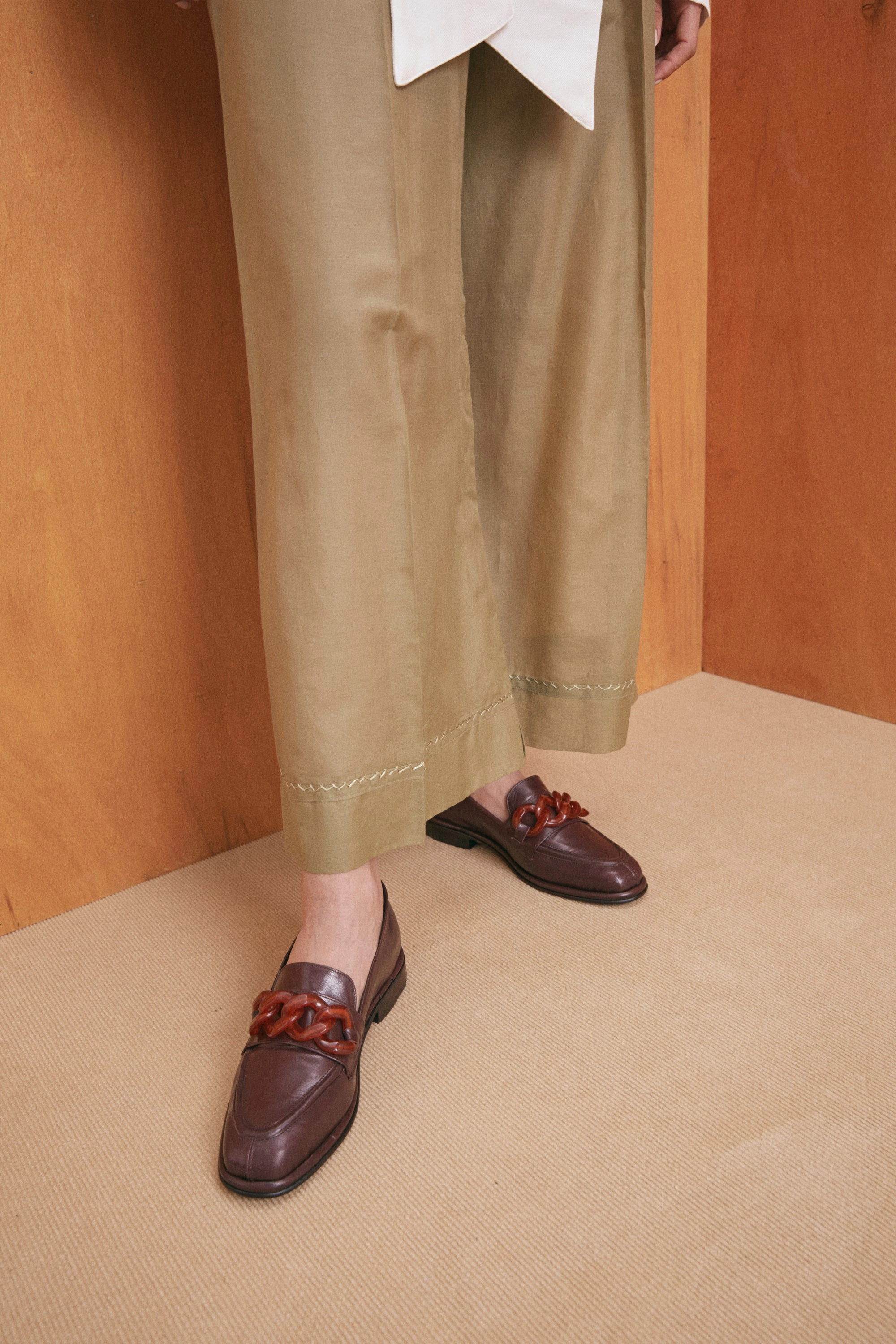 Alma Loafer in Pinot/ Amber Slip-Resistant Grip