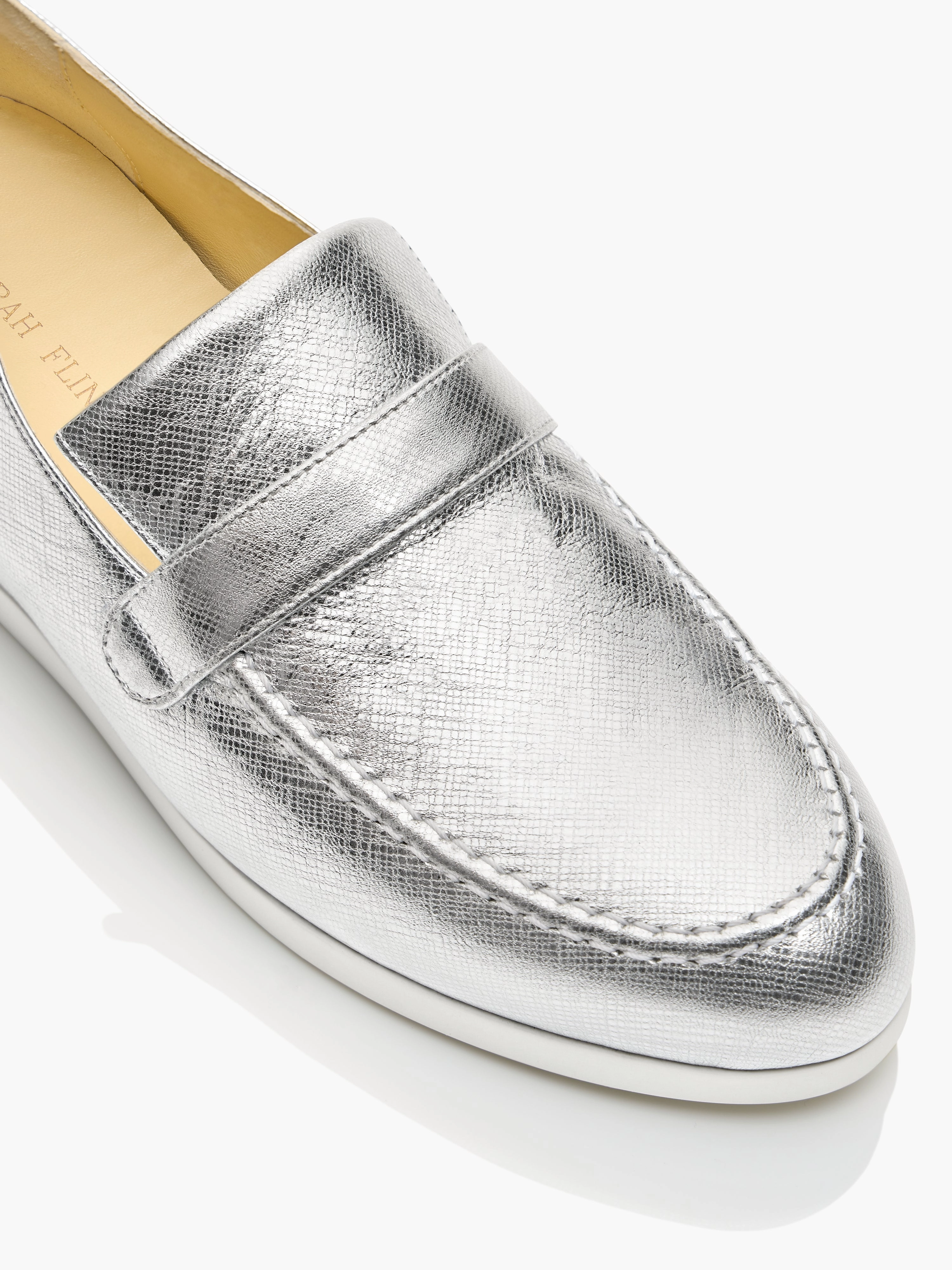 Alysia Sneaker Versatile Design