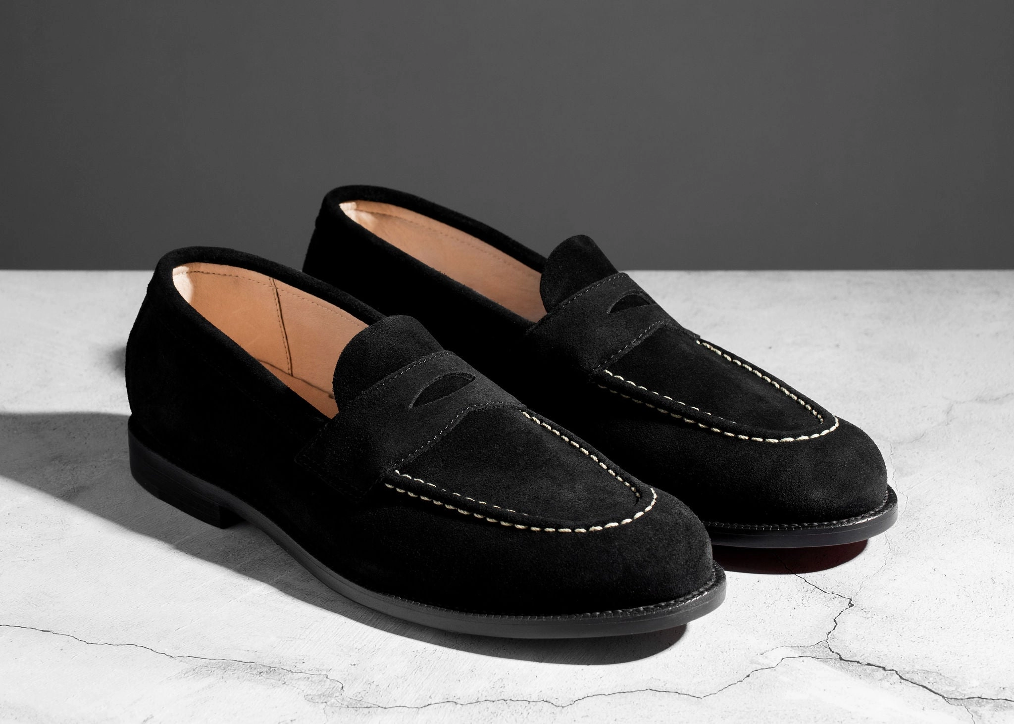 Autumn Shades Unlined Traveler Penny Black Suede