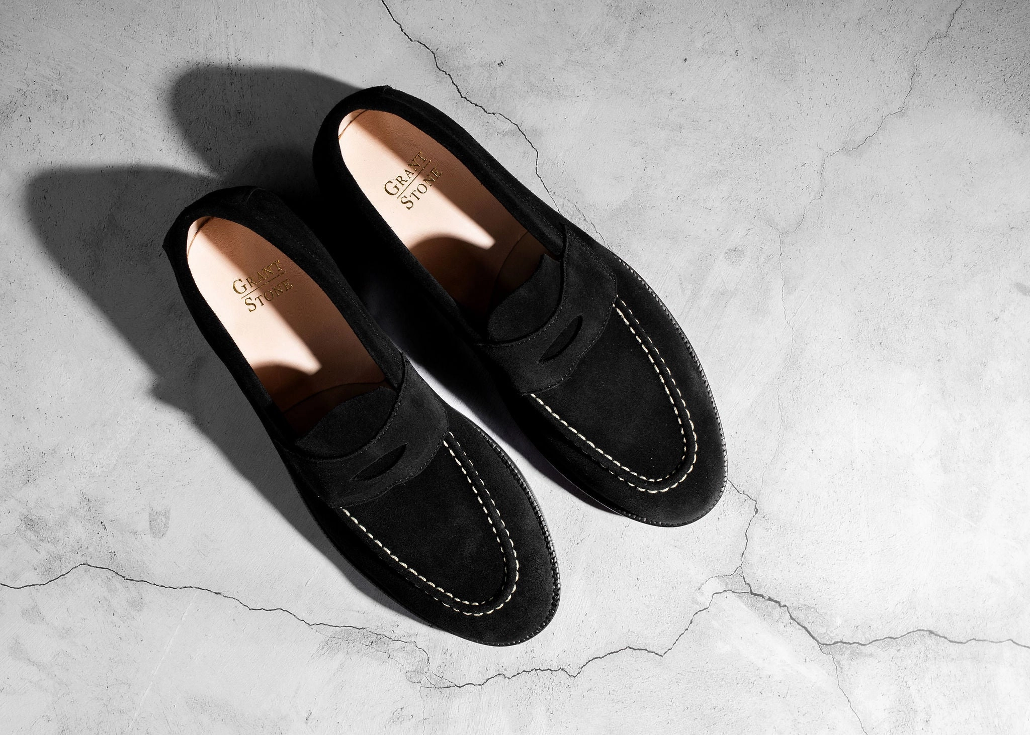 Autumn Shades Unlined Traveler Penny Black Suede