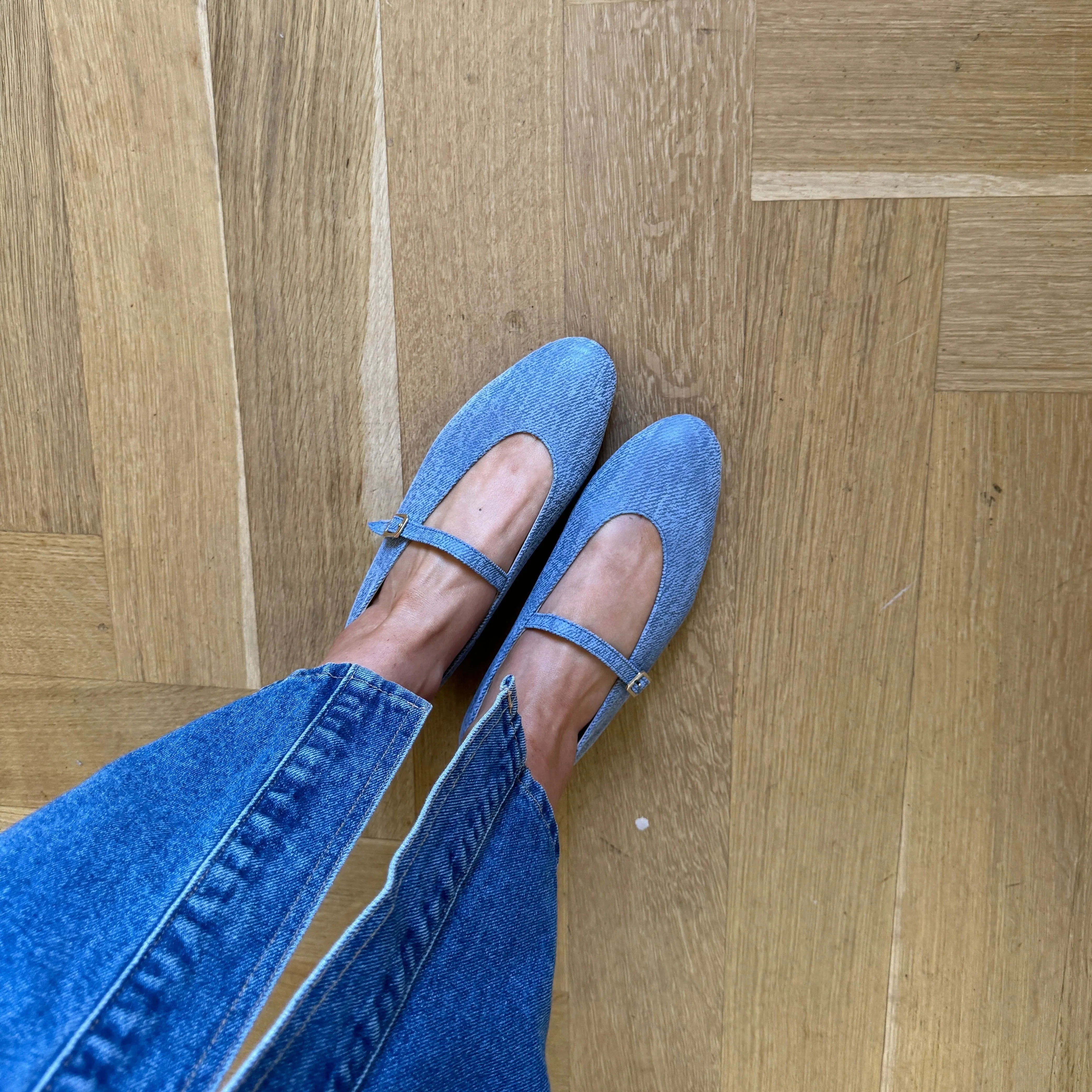 Bari - Blue Twill Timeless Walk