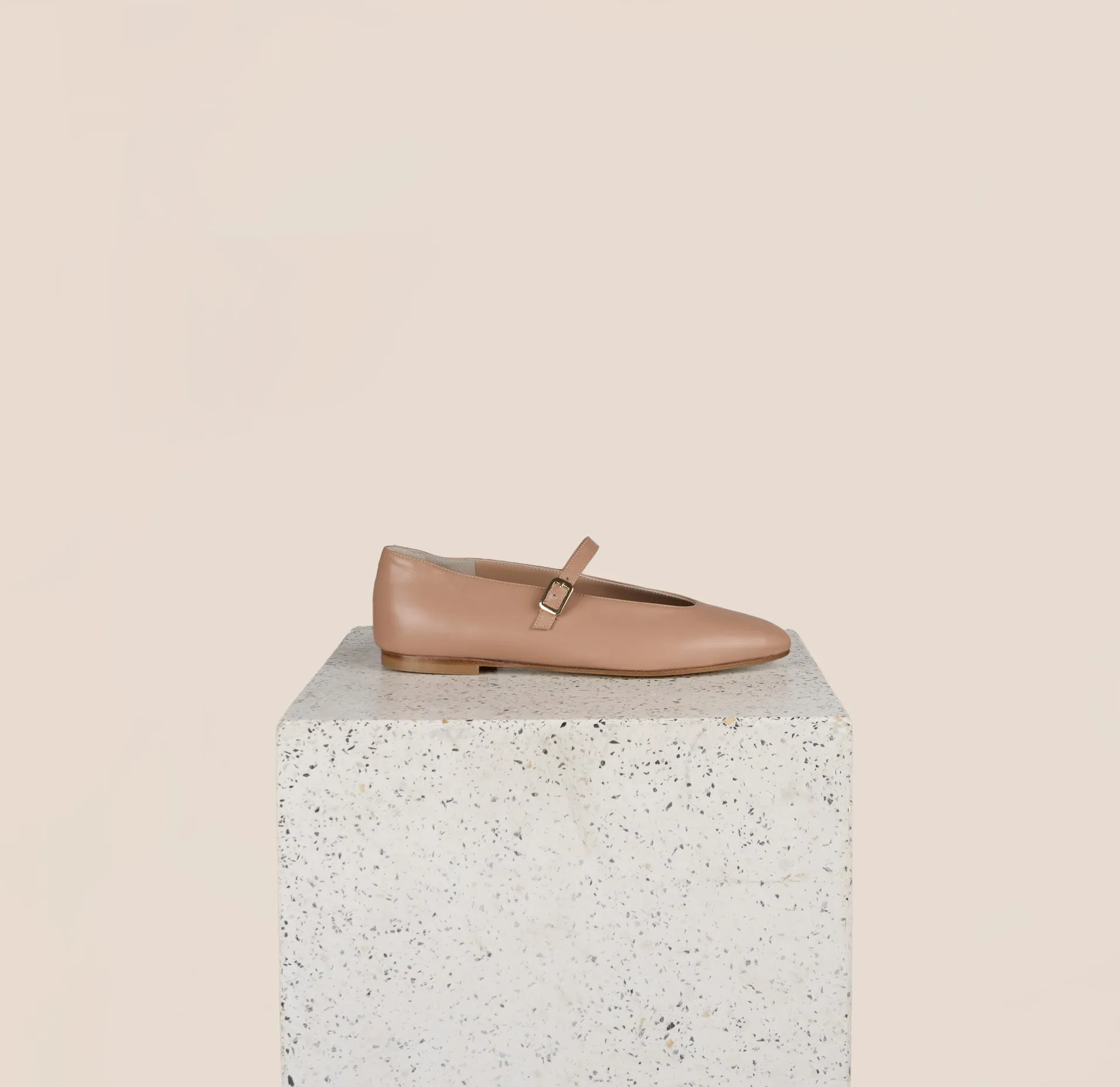 Bari - Nude Stylish Fit