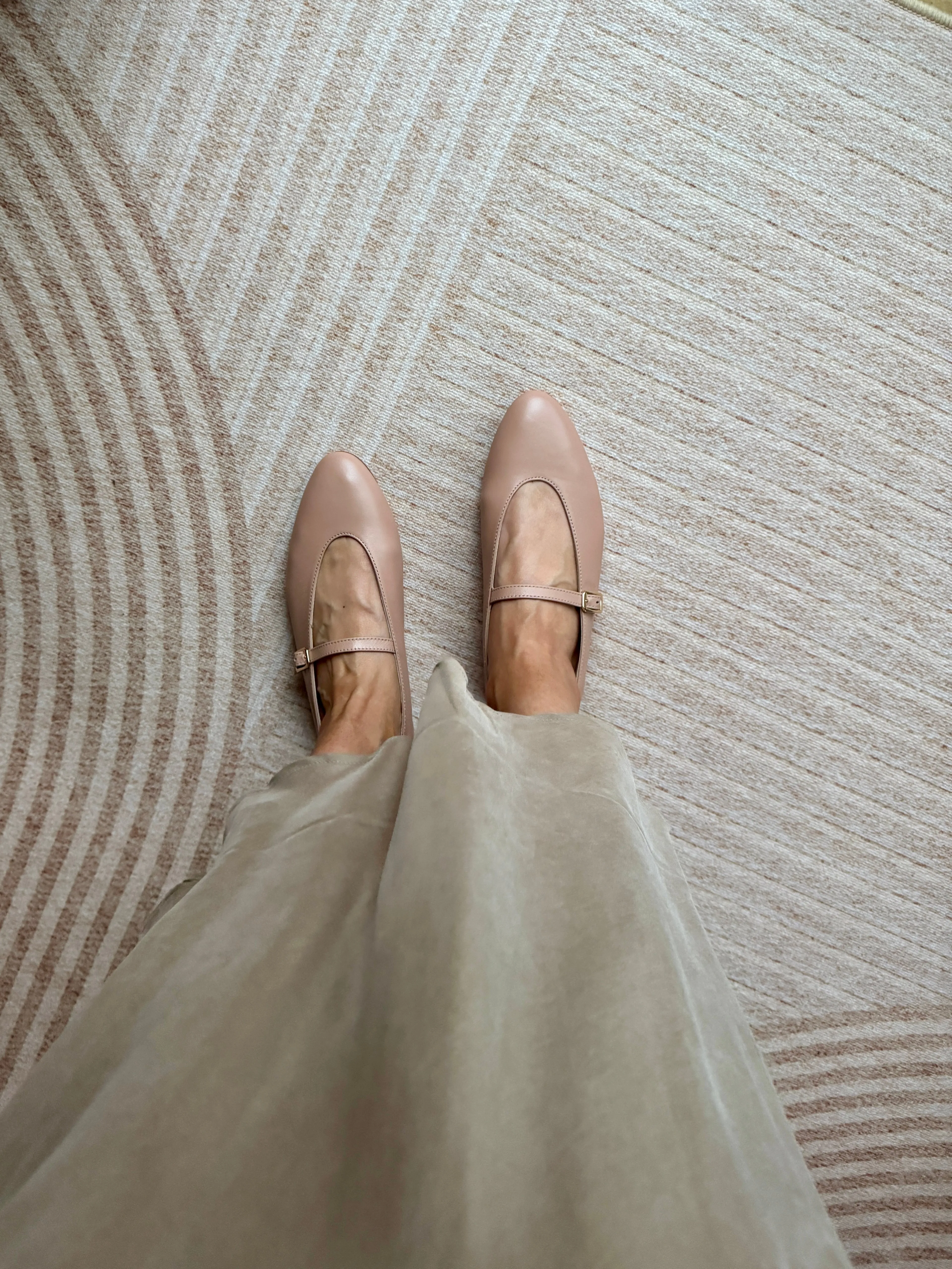 Bari - Nude Stylish Fit