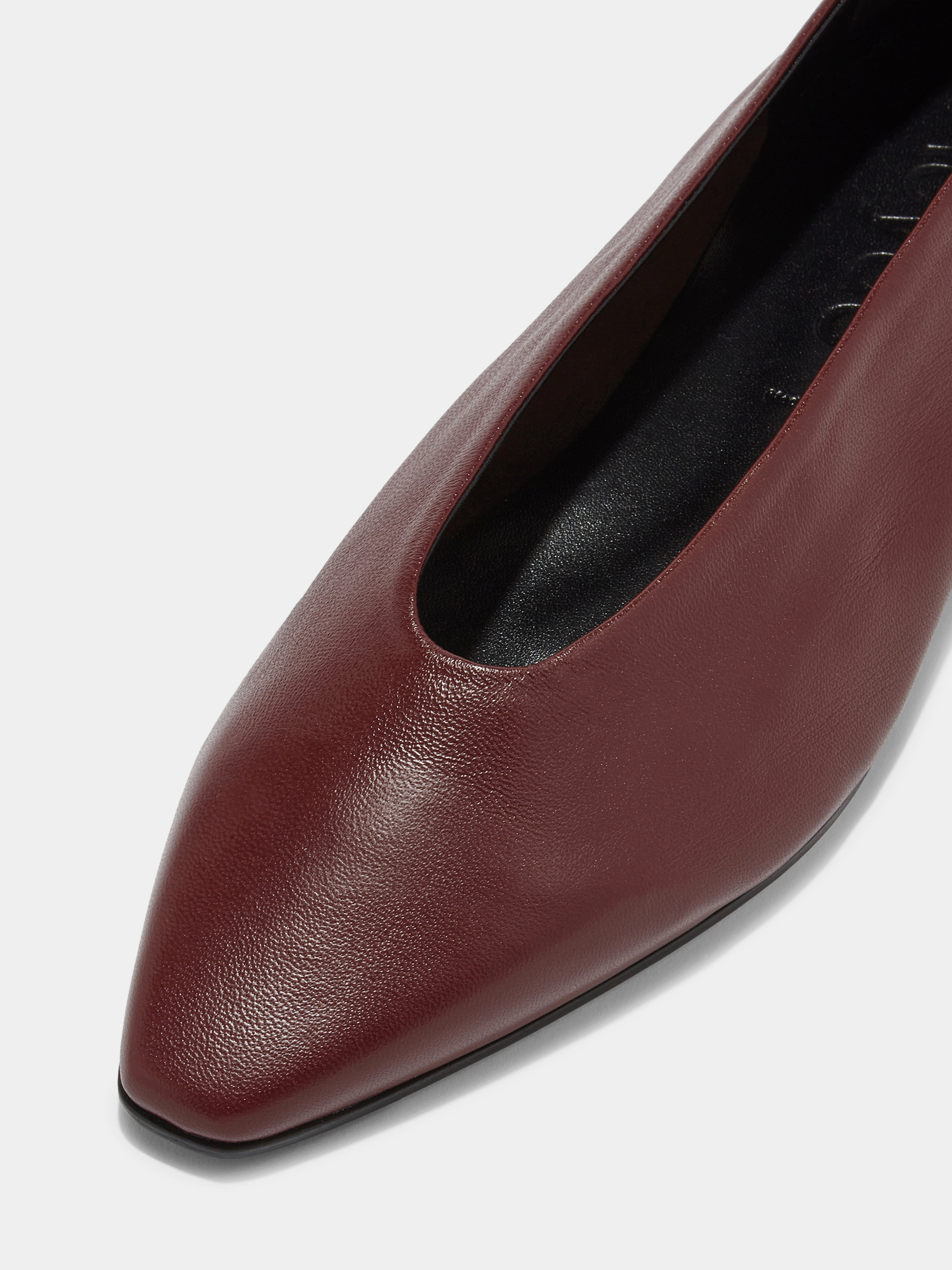 Betty Square-Toe Ballet Flats Comfort Fit
