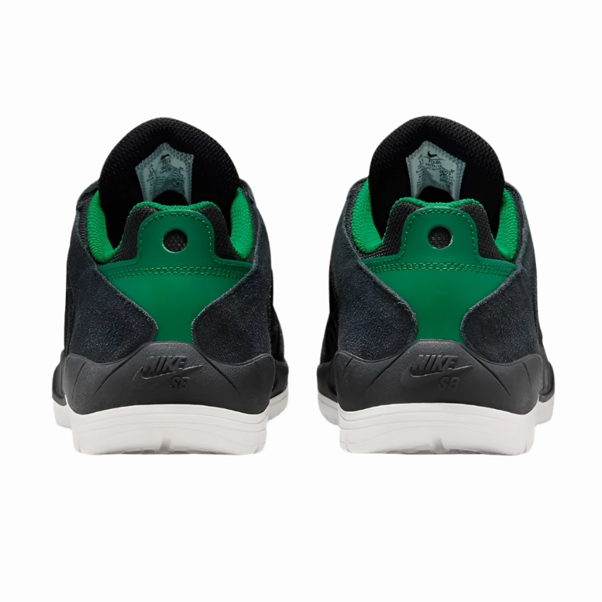 Board Master Nike SB Vertebrae Black/Malachite-Black