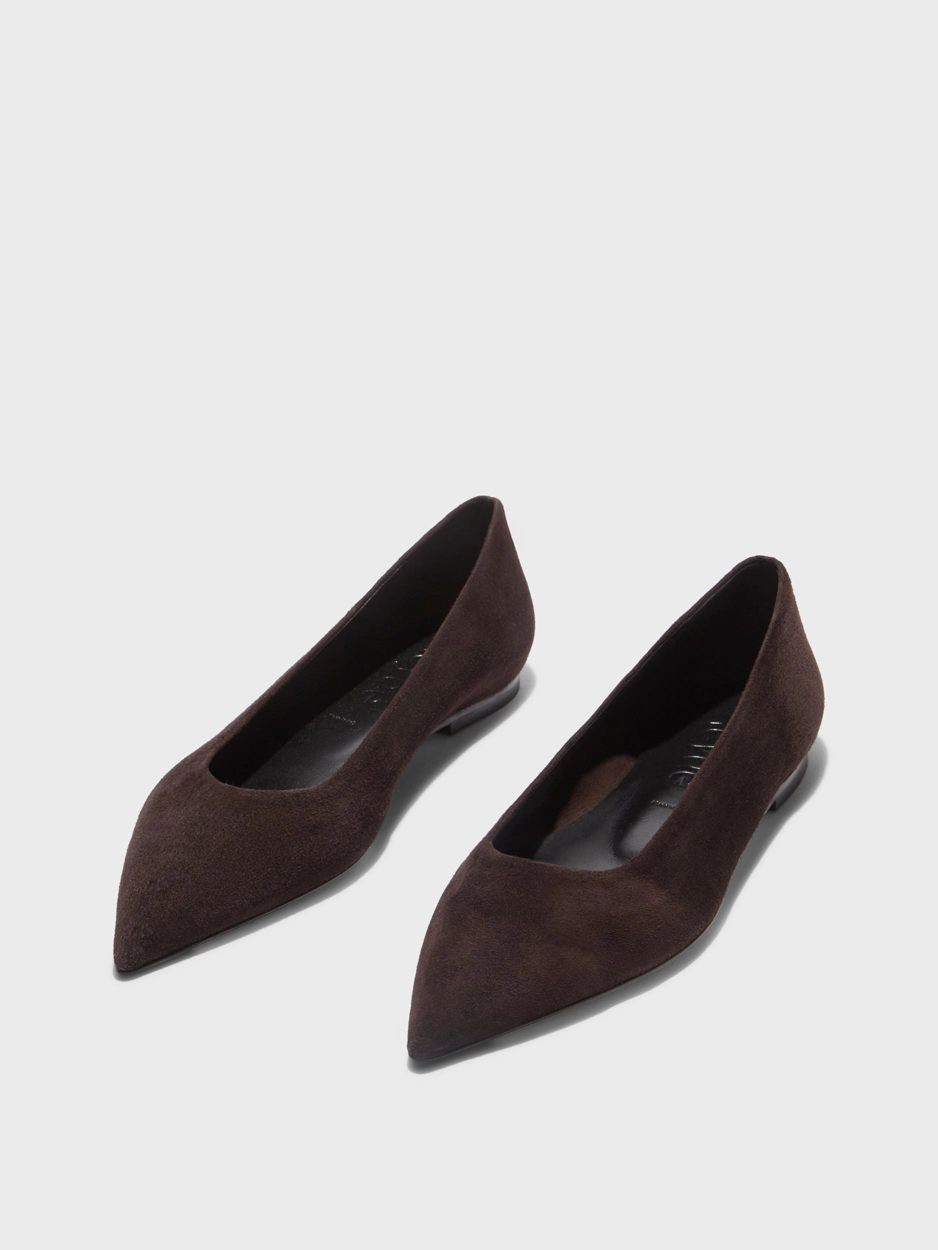 Cassy Pointed-Toe Suede Flats Snug fit