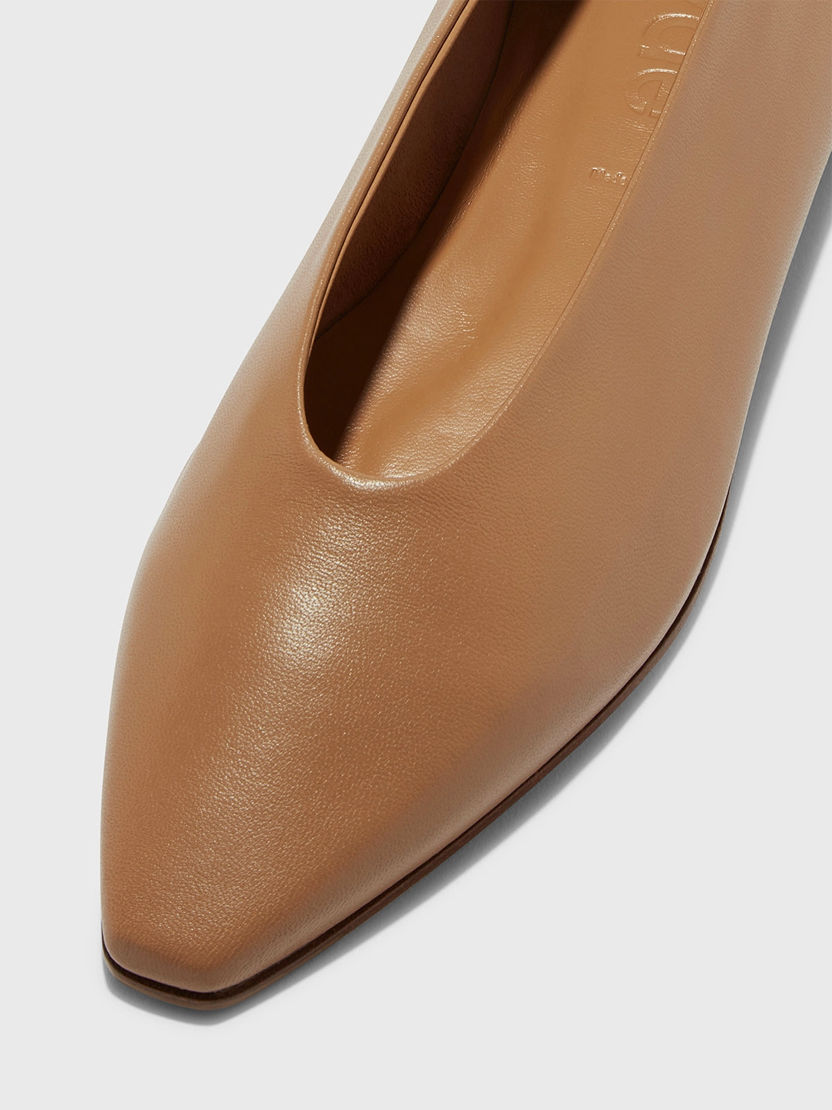Casual Look Betty Square-Toe Ballet Flats