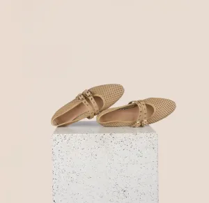 Versatile Design Como 2 Buckle - Perforated Sand