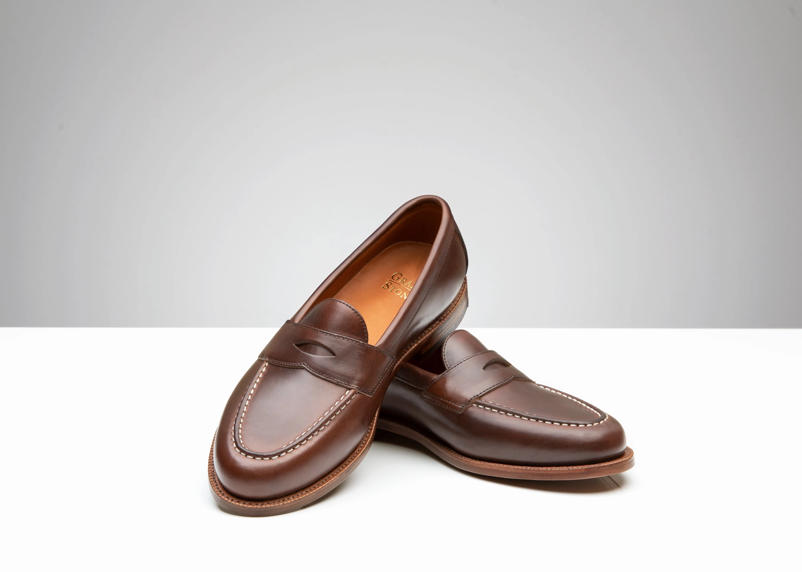Classic Comfort Traveler Penny Crimson Chromexcel