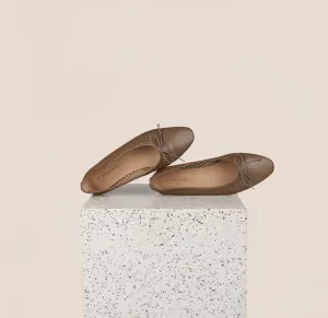 Stylish Basic Footwear Everyday Comfort Como - Perforated Taupe (cap toe)