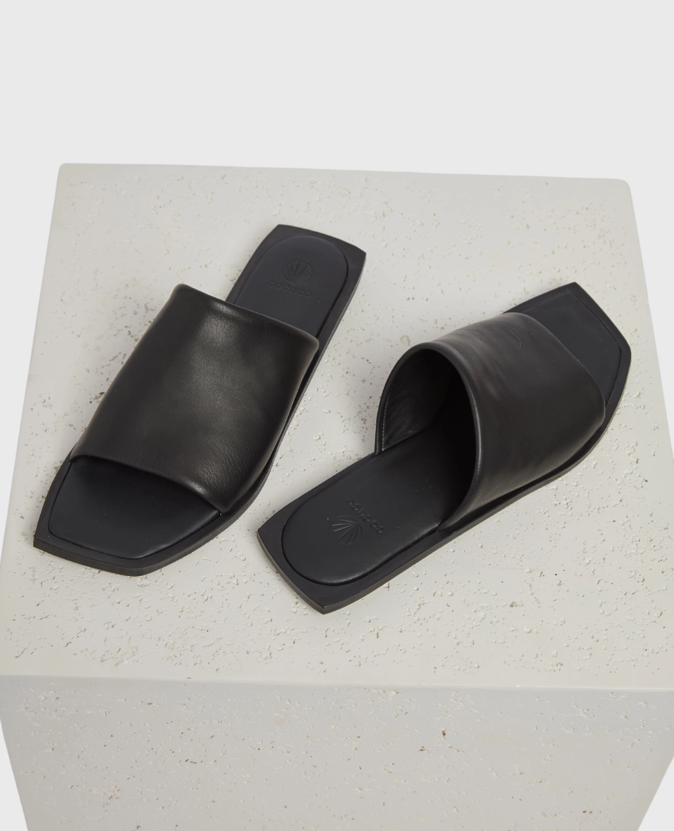Comfort Move Irony Sandal