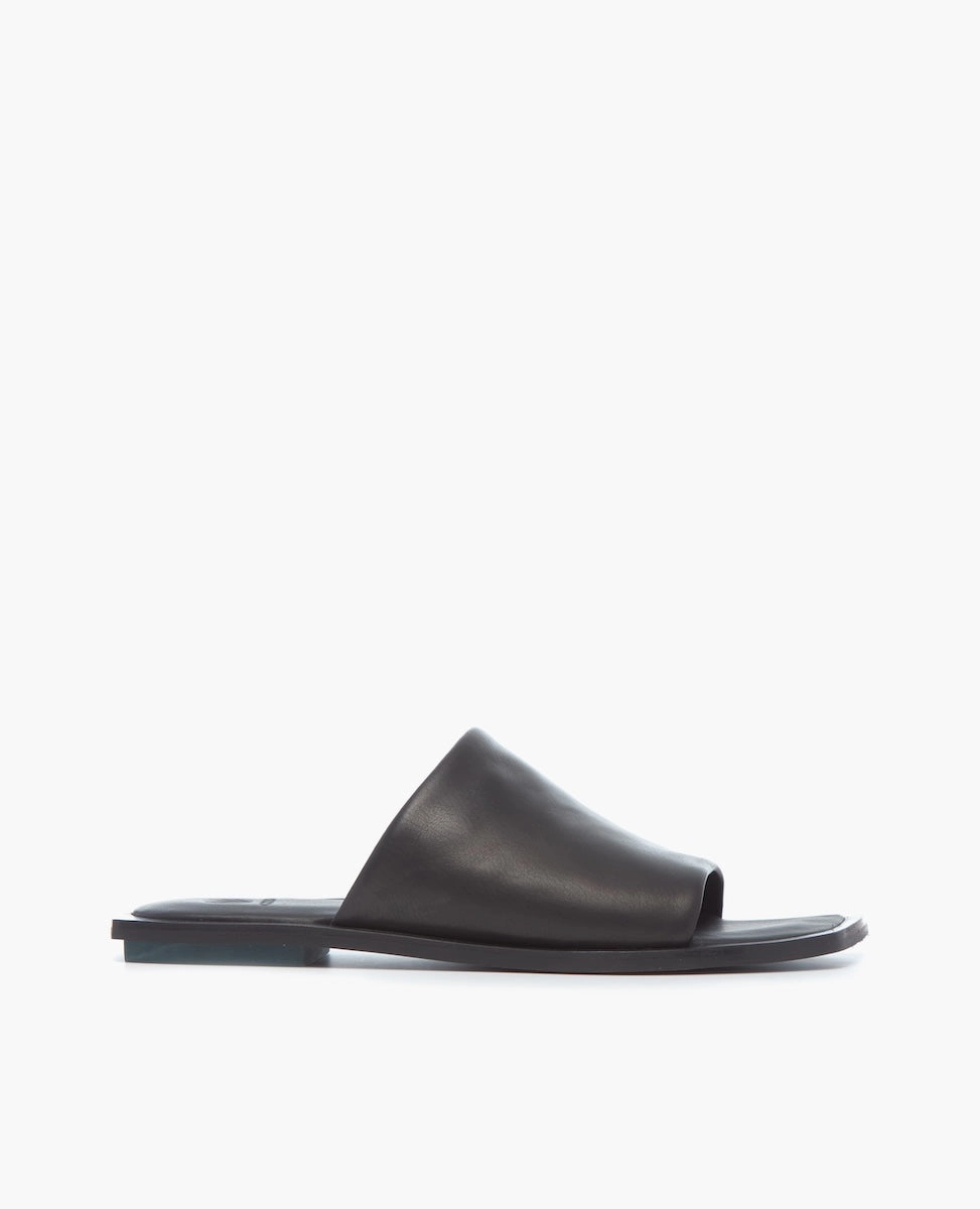 Comfort Move Irony Sandal