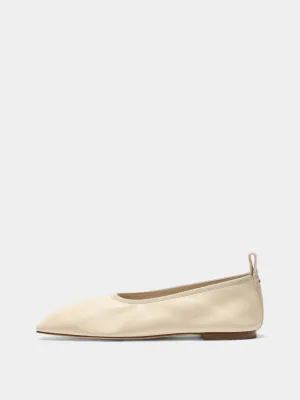 Nomi Ruched Flats Relaxed Design Cozy Fit