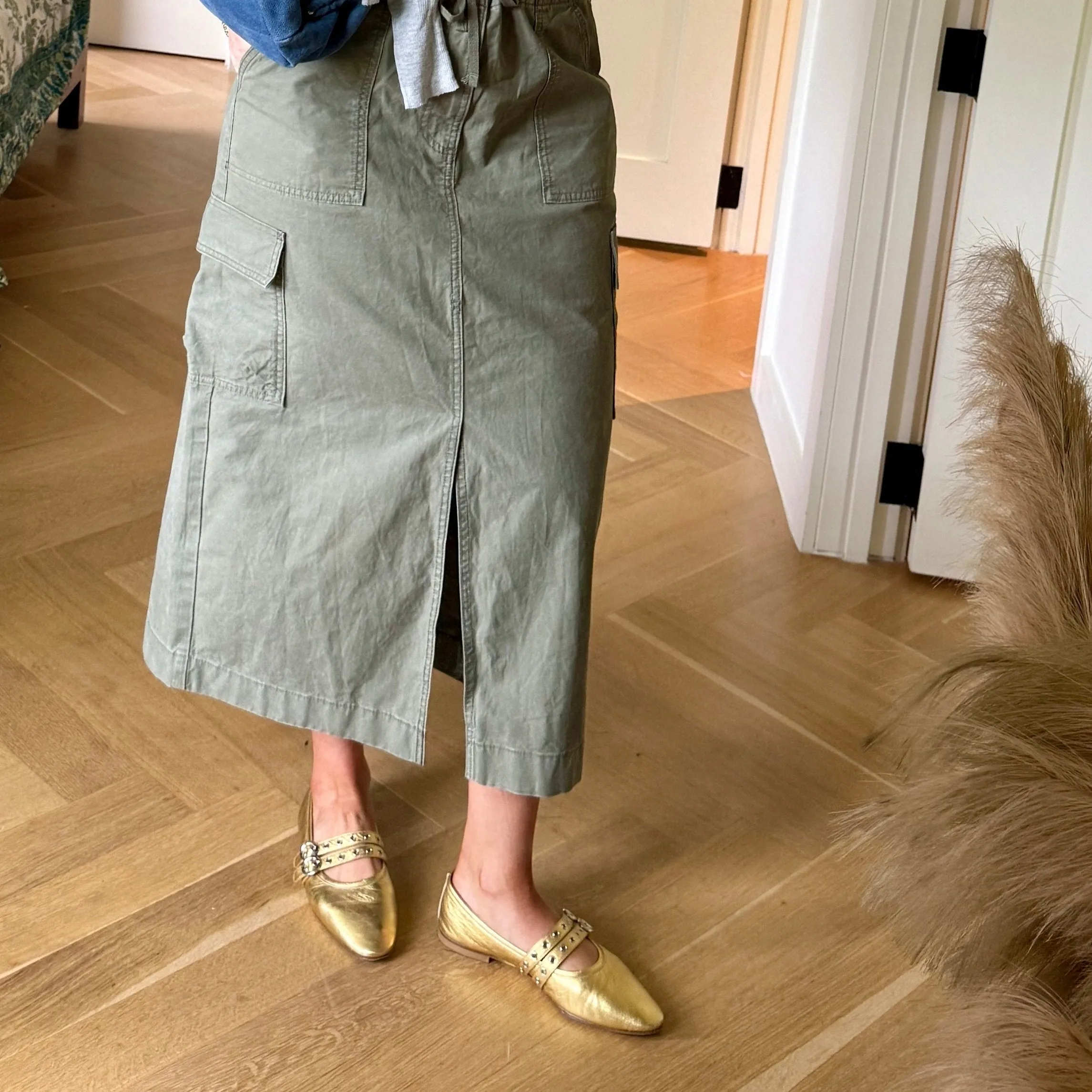 Como 2 Buckle - Distressed Gold Easy Care