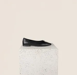 Como - Black Leather Timeless Style