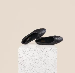 Como - Black Rock Chic Comfort