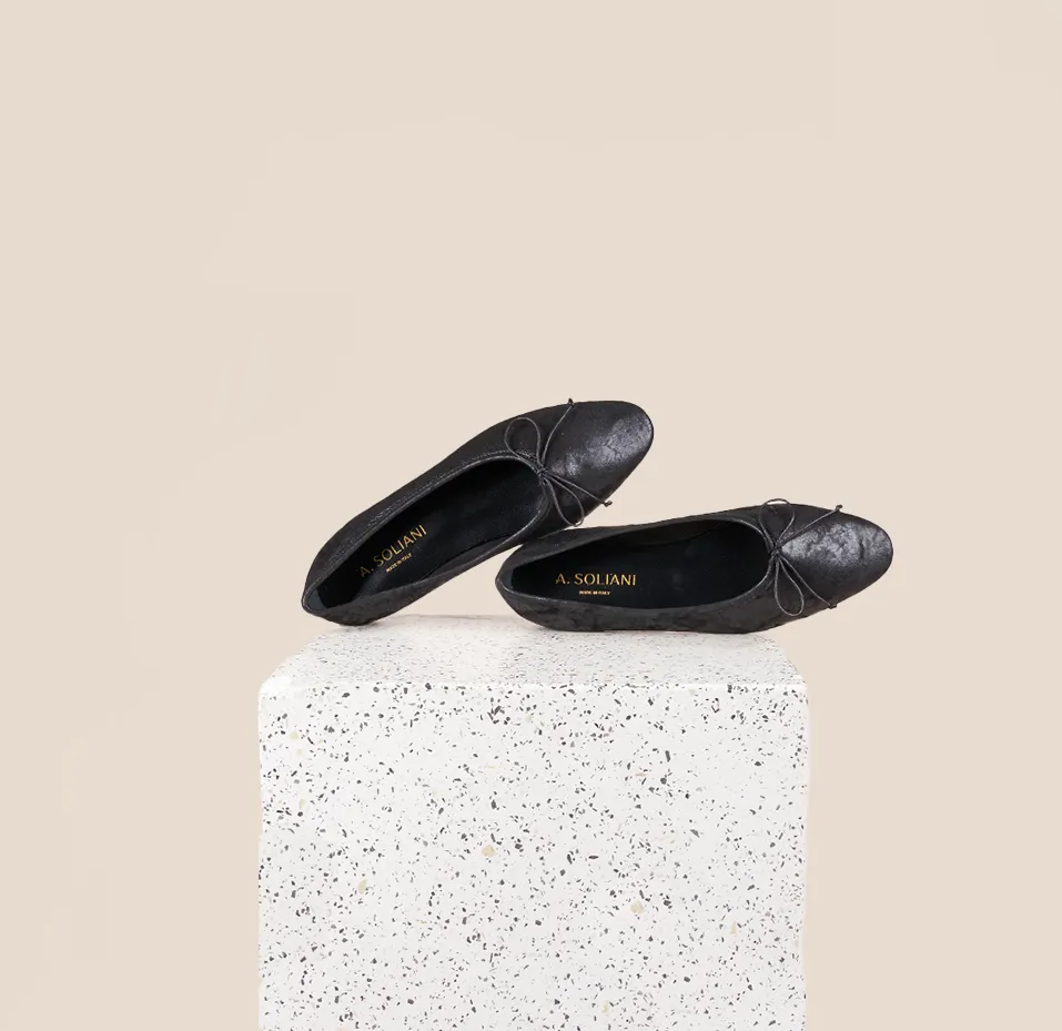 Como - Black Rock Chic Comfort