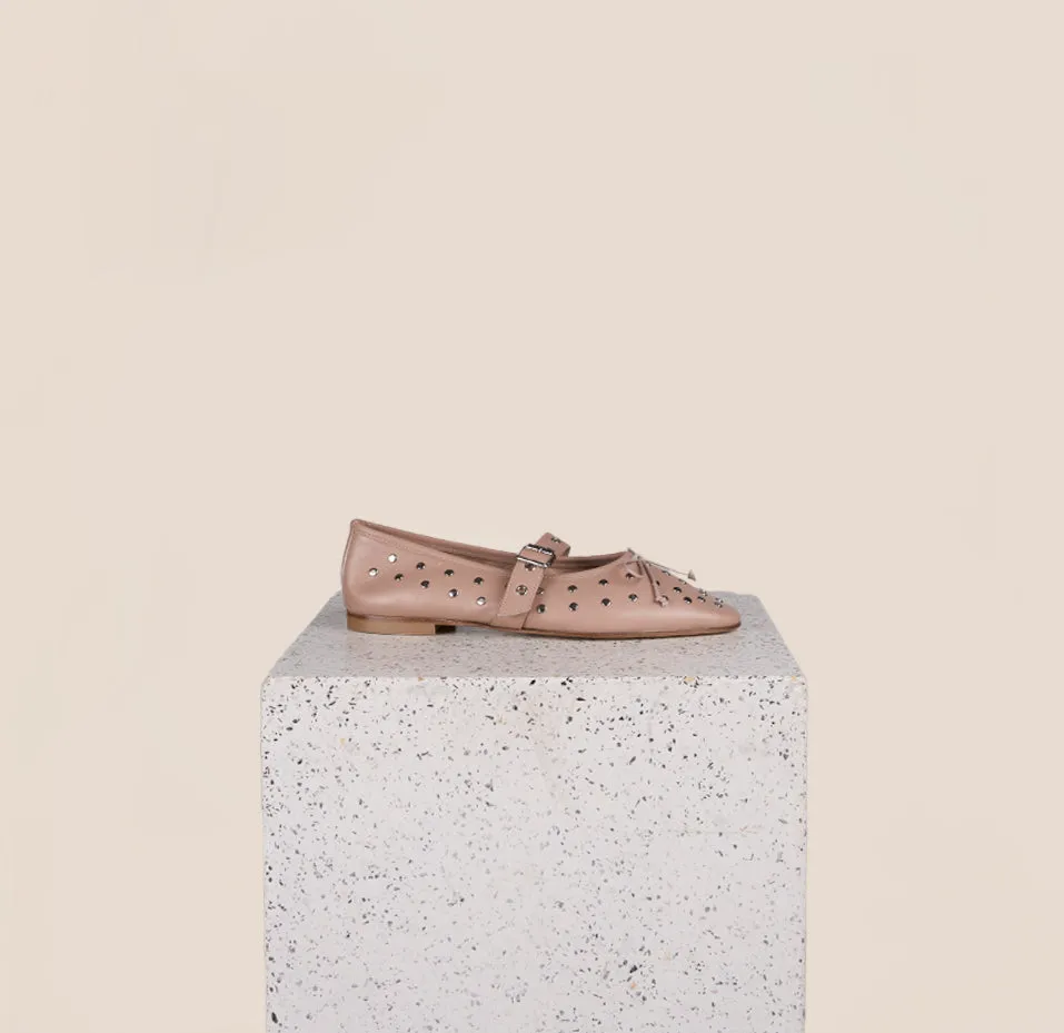 Como Buckle - Nude Studs Trendy Style