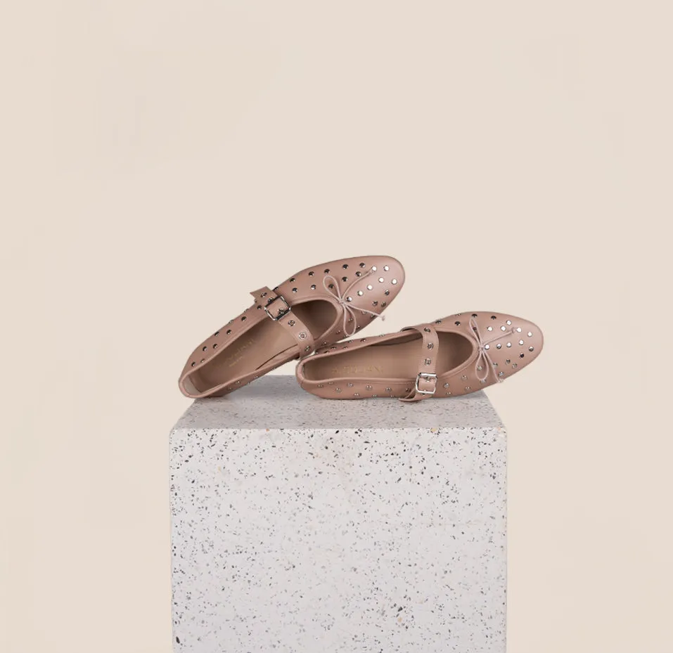 Como Buckle - Nude Studs Soft Construction