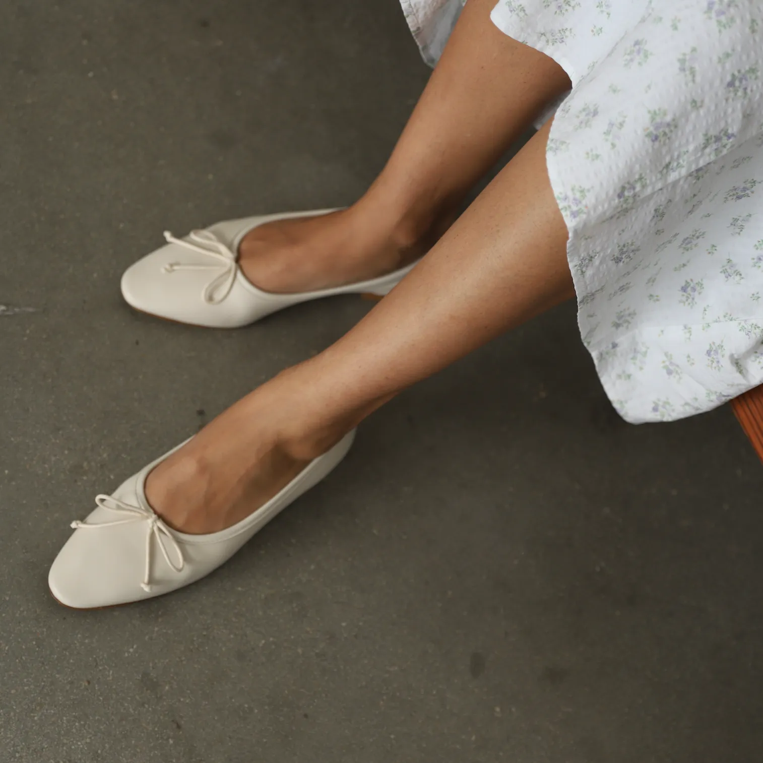 Como - Ivory Stylish Basic