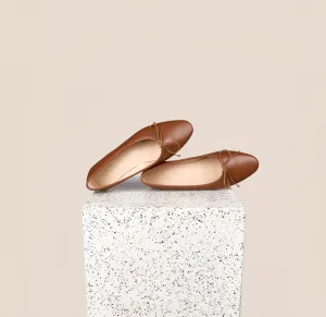 Effortless Style Modern Classic Design Como - Pecan