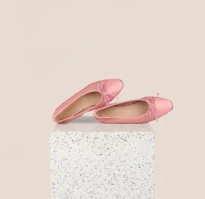 Trendy Casual Footwear Trendy Loafers Como - Perforated Peony (cap toe)