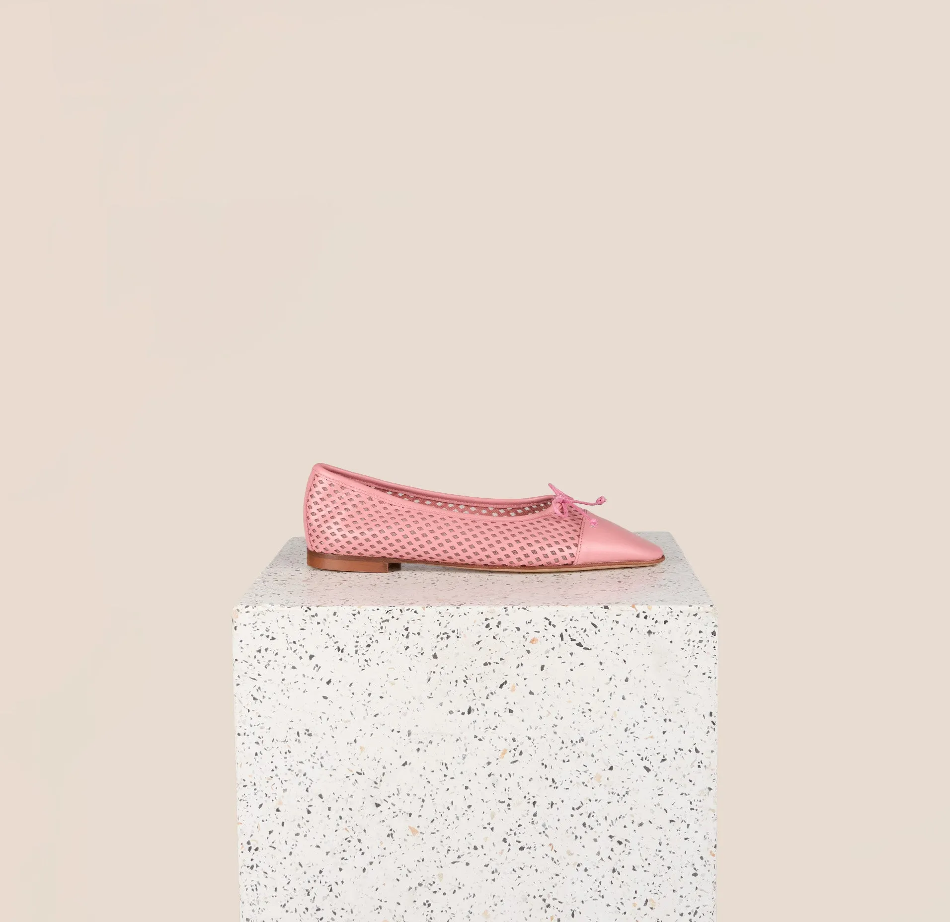 Como - Perforated Peony (cap toe) Smart Choice