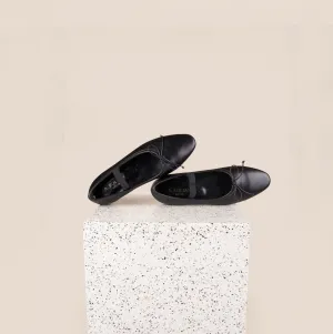 Como Strap - Black Leather Pointed Toe Design