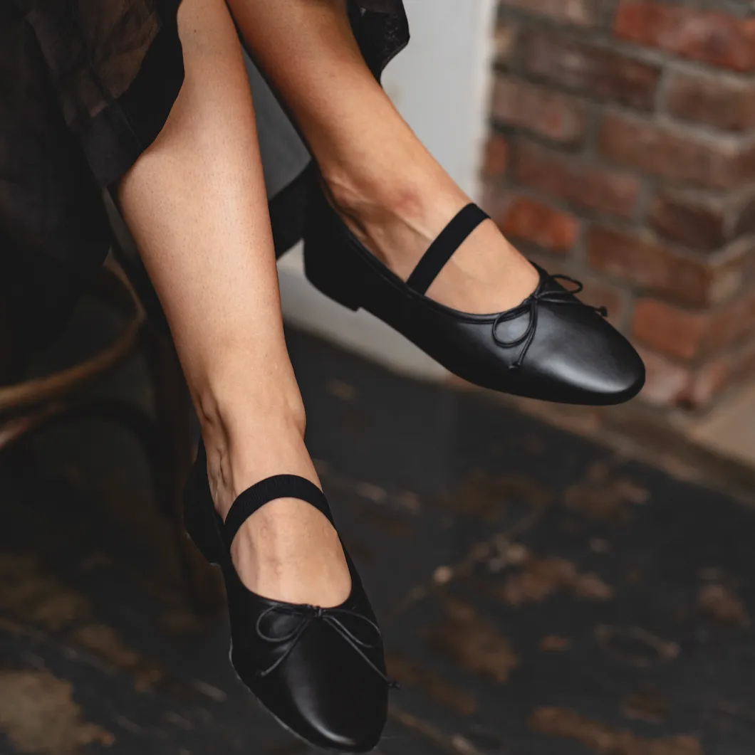 Como Strap - Black Leather Stylish Footwear