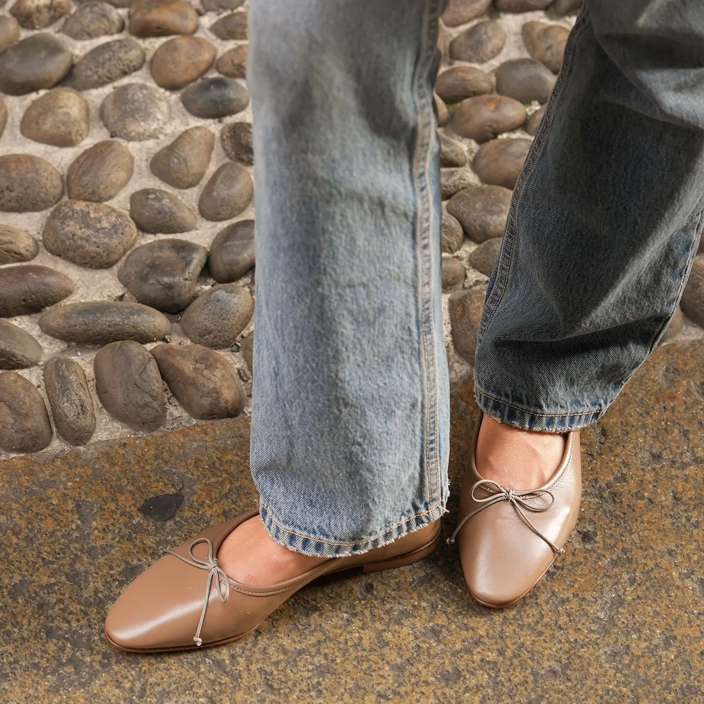 Como - Taupe Weekend Ready