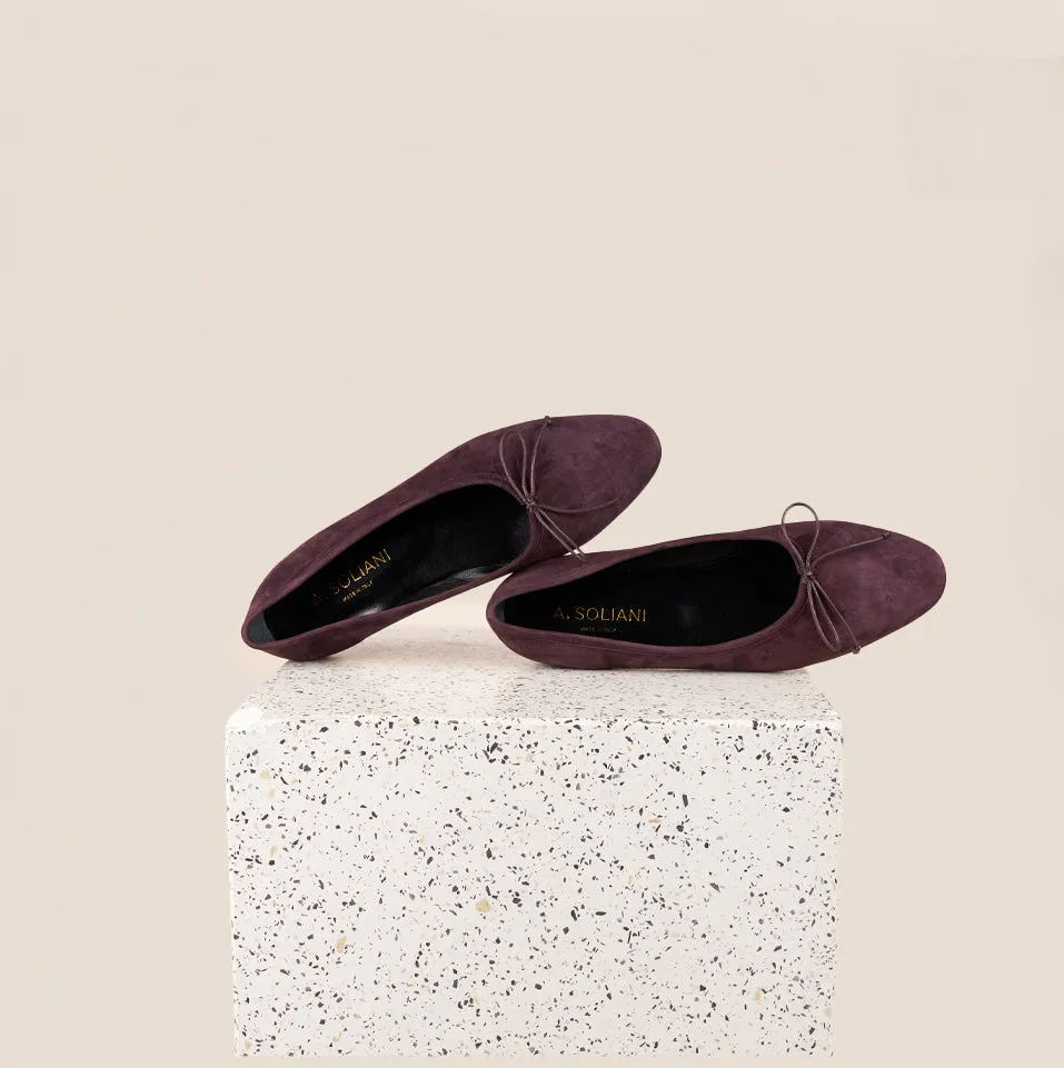 Como - Wine Suede Easy Movement
