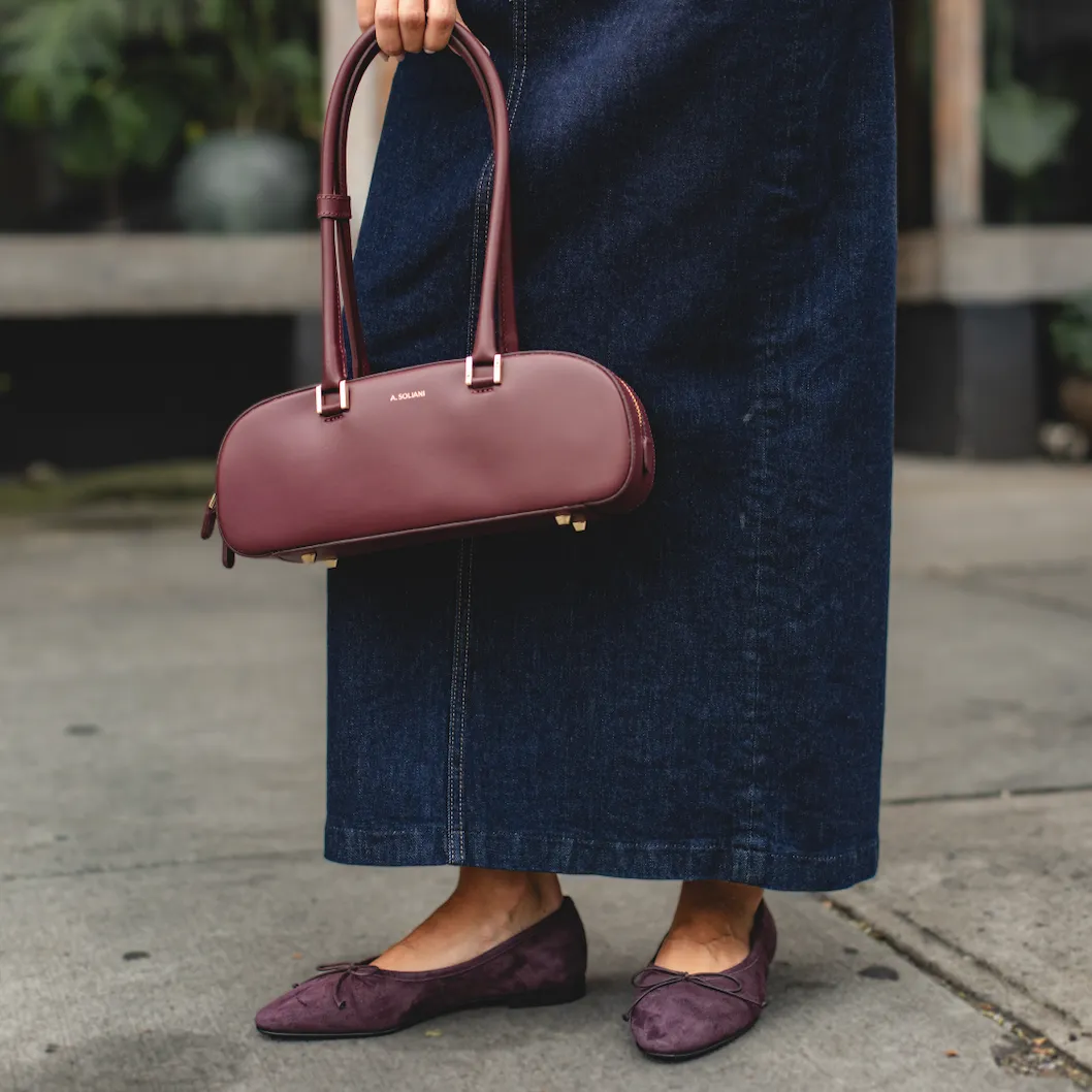 Como - Wine Suede Easy Movement