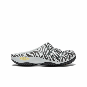 Minimalist Style Women's Yogui Arts  |  Atms Zebra Star