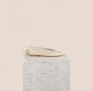 Scala Ties - Ivory Studs Practical Fit Cushioned Walking Shoes