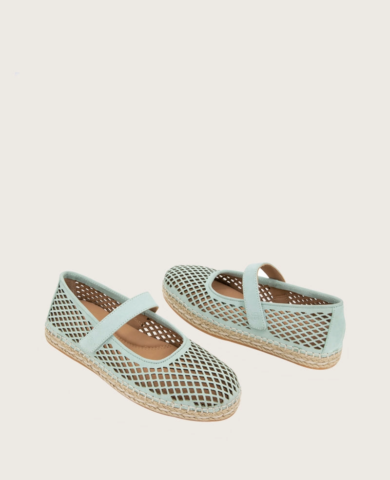 Cozy Cushioning GENTLE SOULS - Sienna Fish Net Mary Jane Espadrille