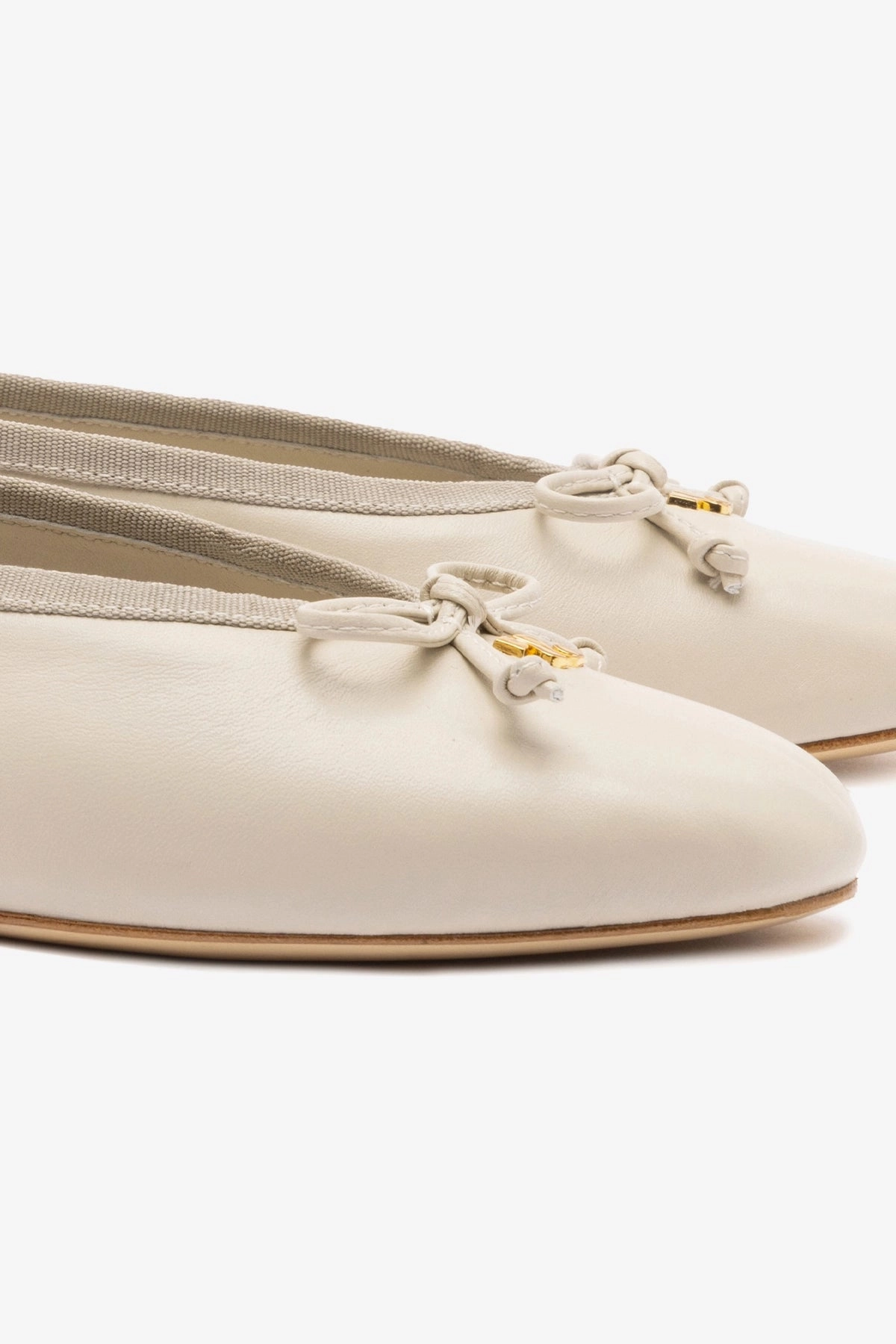 Cushioned Footbed Pavlova Ballet Flat In Mushroom Grey Leather