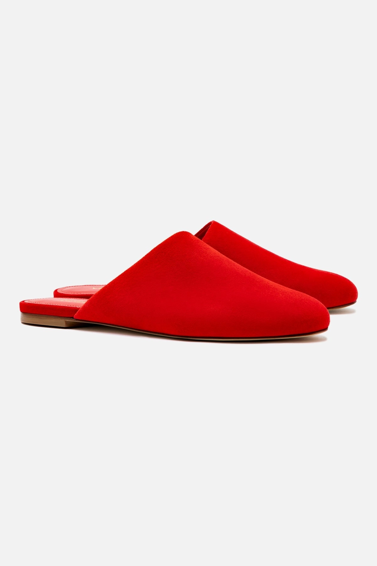 Cushioned Footbed Venice Flat Mule and Pouch Kit In Scarlet Suede