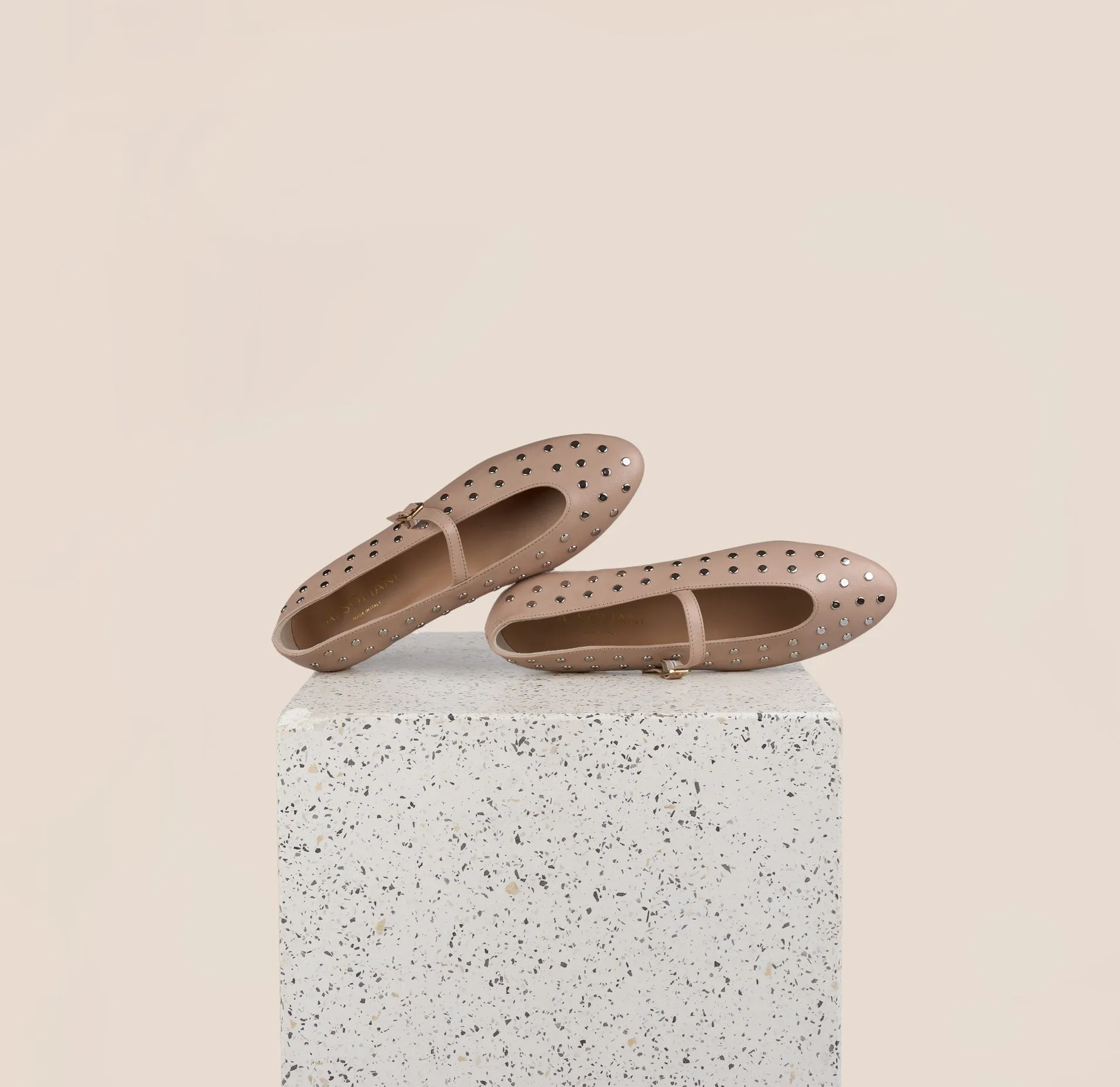 Daylong Comfort Bari Studs - Beige Nude