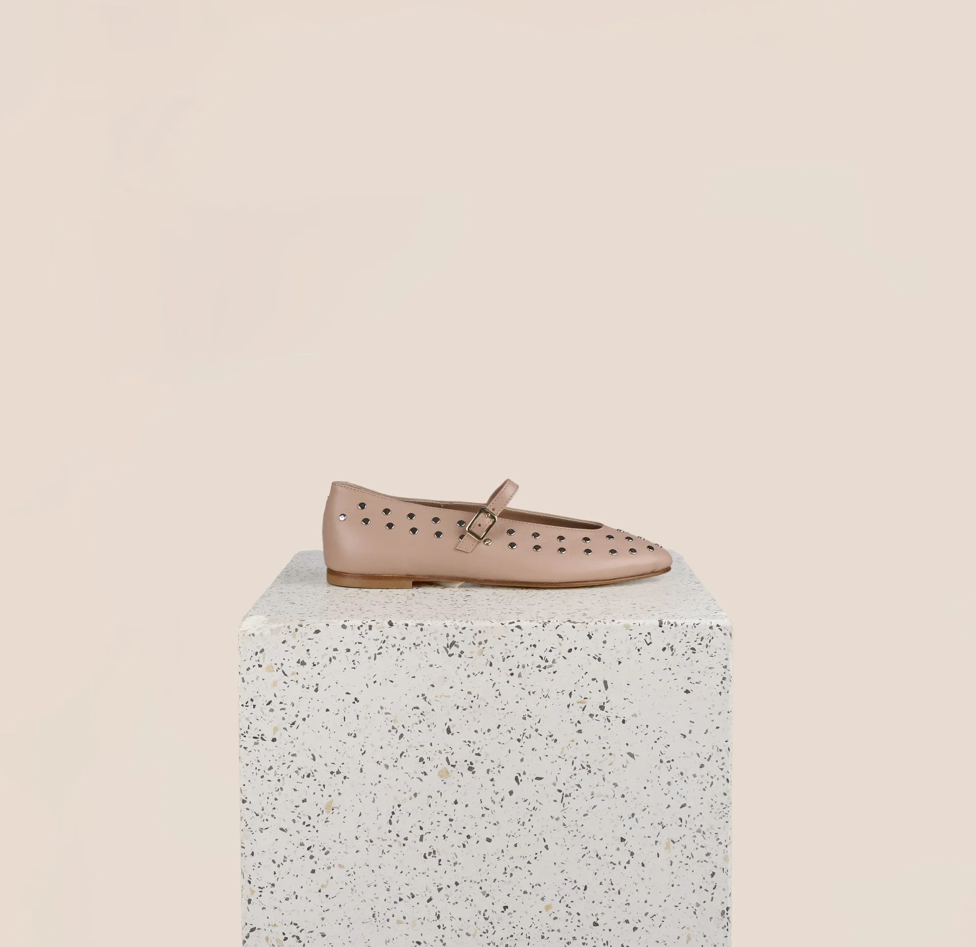Bari Studs - Beige Nude Walk Ready Shoes Road-Tested Durability