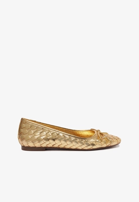 Cozy Walk Arissa Woven Leather Flat