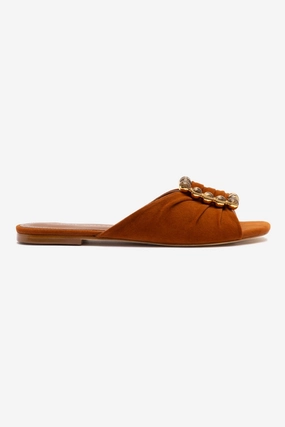 Cozy Design Chloe Gosselin by Larroud?? Nova Flat In Chestnut Suede