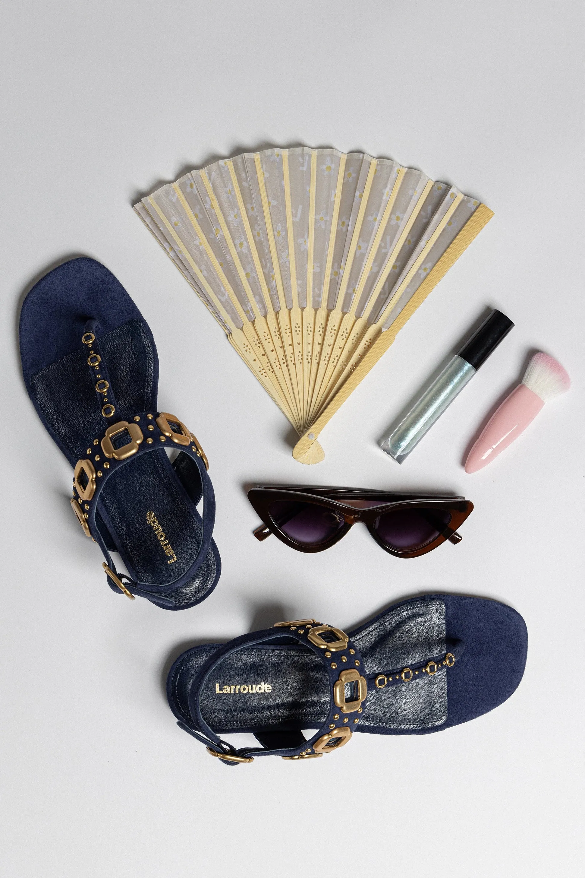 Easy Walk Milan Studs Thong Sandal In Navy Suede