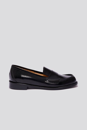 Sleek Style Sofia Loafer in Black