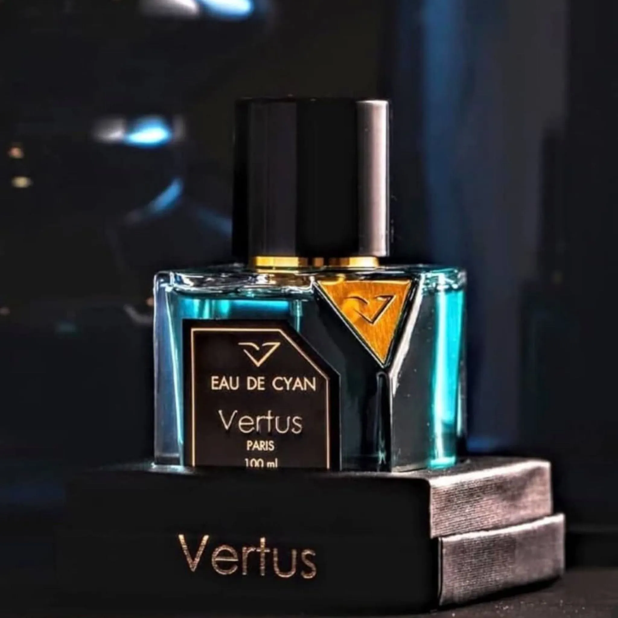 Eau De Cyan