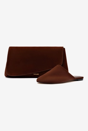 Day-To-Night Shoes Light Support Shoes Venice Flat Mule and Pouch Kit In Brown Suede