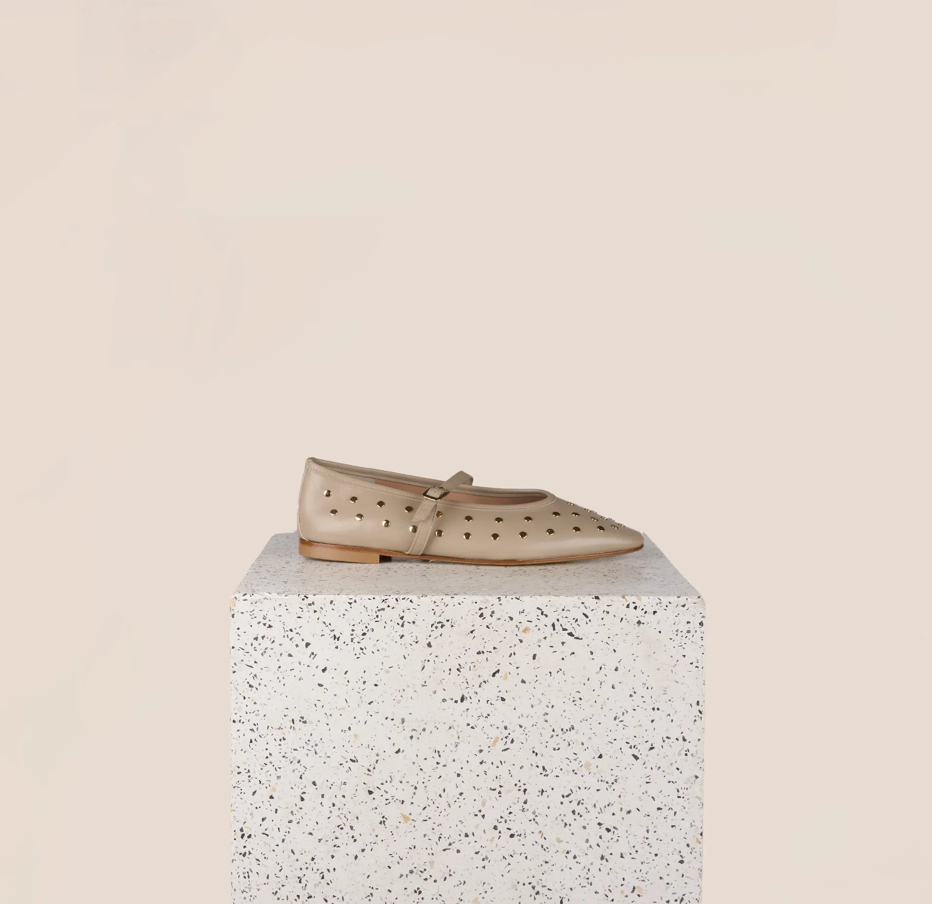 Everyday Look Cori Studs Beige