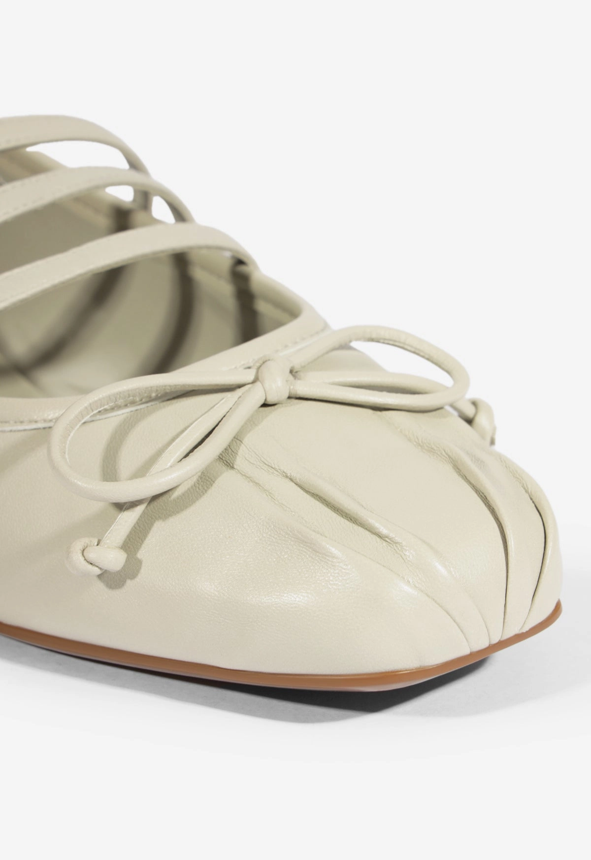 Everyday Ease Arissa Gray Leather Ballet Flat